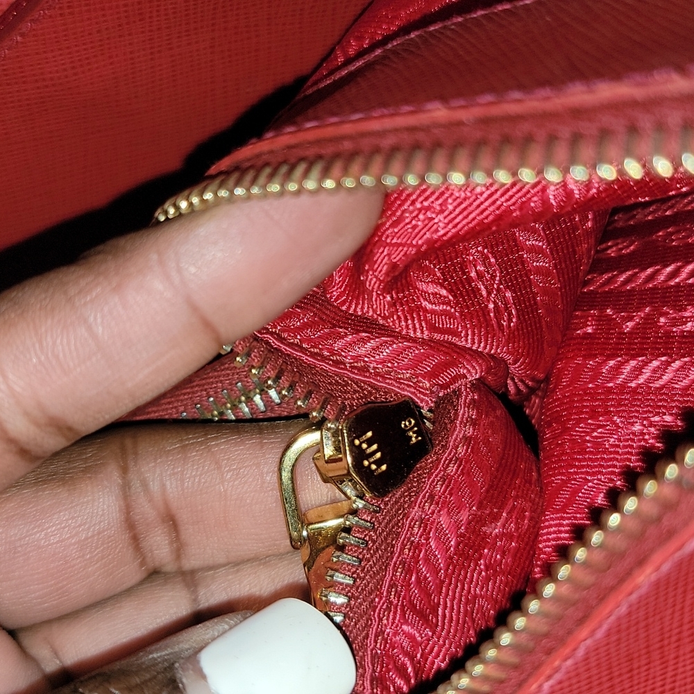 Prada - Picture 11 of 17